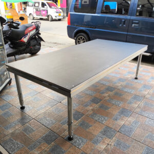 AKDA1M Tarima 2x1 Mts Ajustable de 50 a 110 Cms 500 kgr Audioking